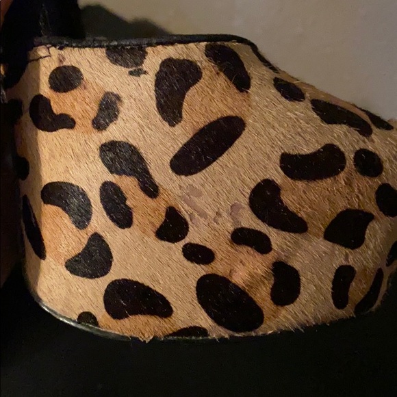 Steve Madden Leopard Pumps - Picture 5 of 8